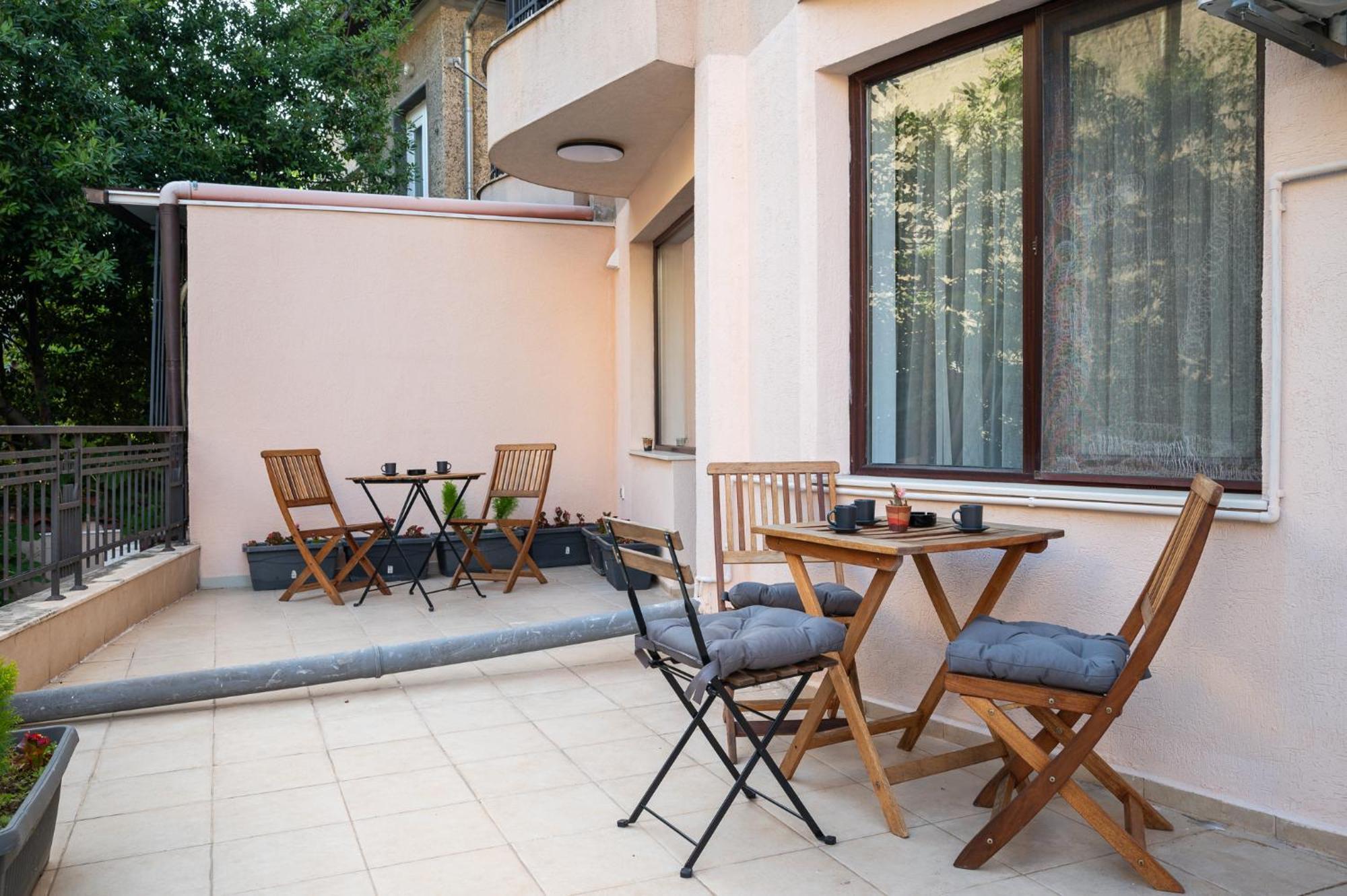 Prestige Central Apartments Varna Exterior foto