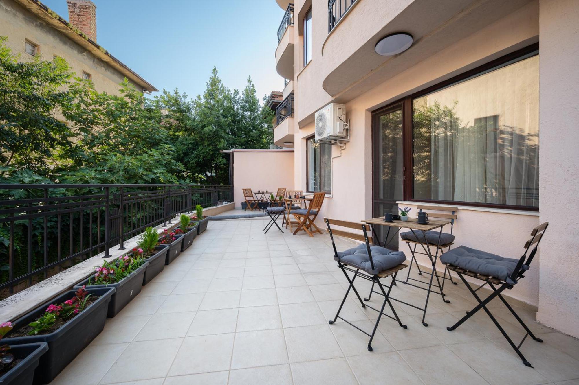 Prestige Central Apartments Varna Exterior foto